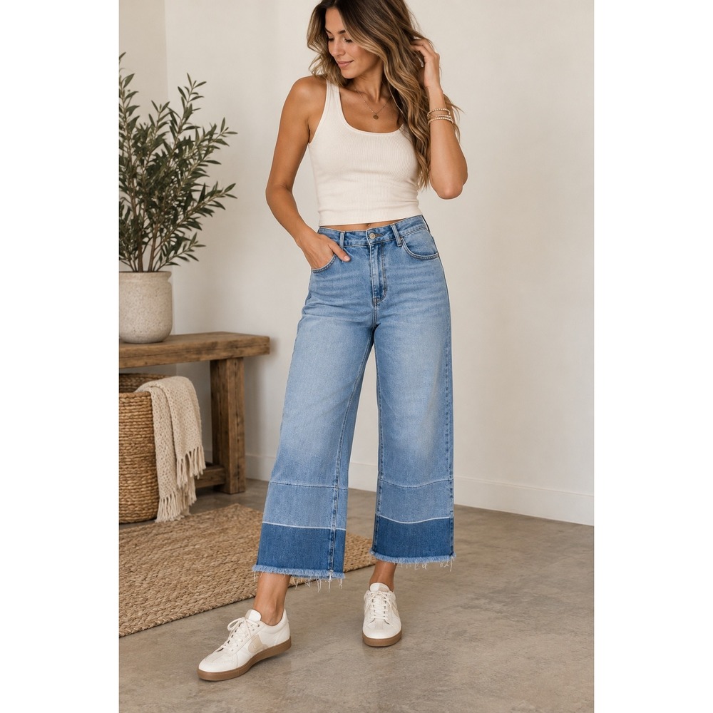 Judy Blue Wide Leg Crop Colorblock Hem Light Wash Denim Jeans Size 11/30